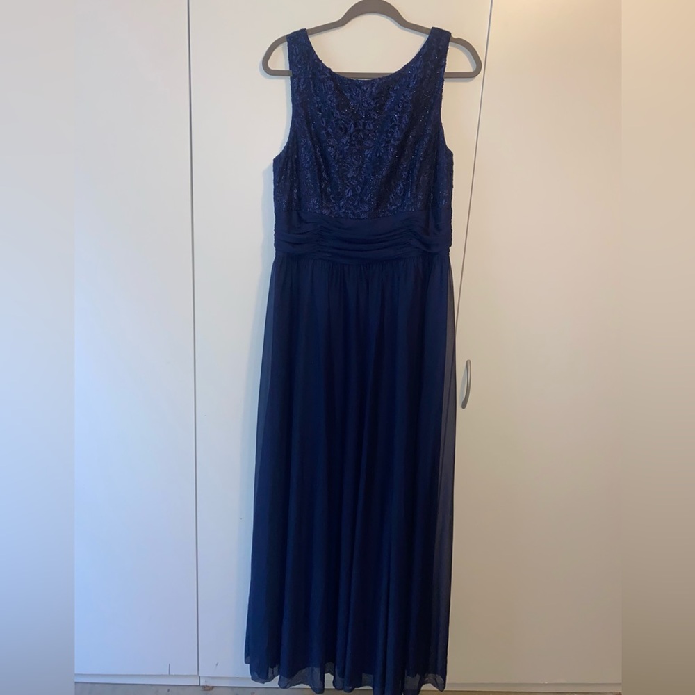 JH Evenings size 16 Navy blue